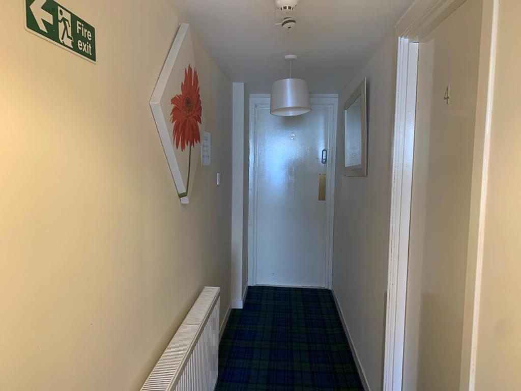 Budget Rooms Инвернесс Экстерьер фото
