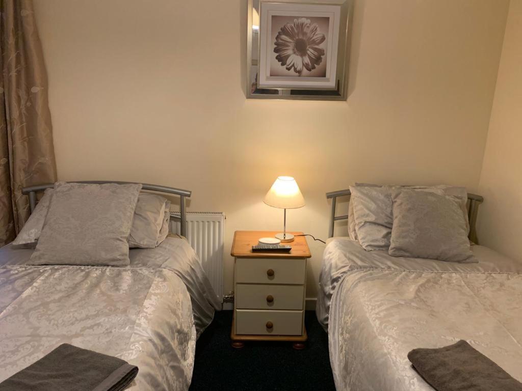 Budget Rooms Инвернесс Экстерьер фото