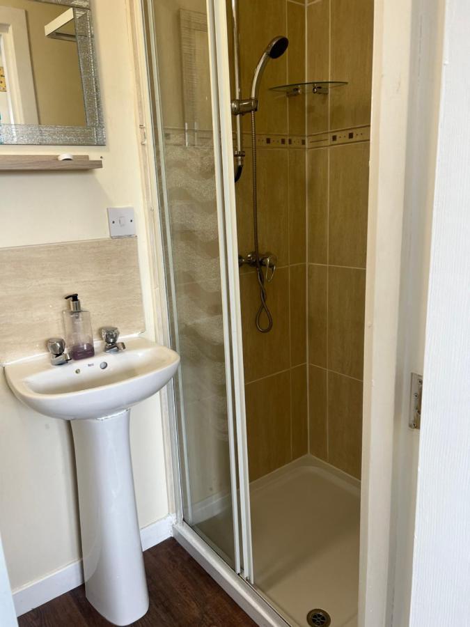 Budget Rooms Инвернесс Экстерьер фото