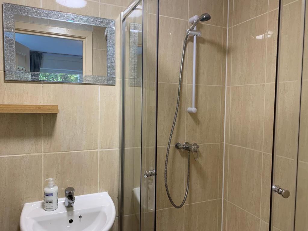 Budget Rooms Инвернесс Экстерьер фото